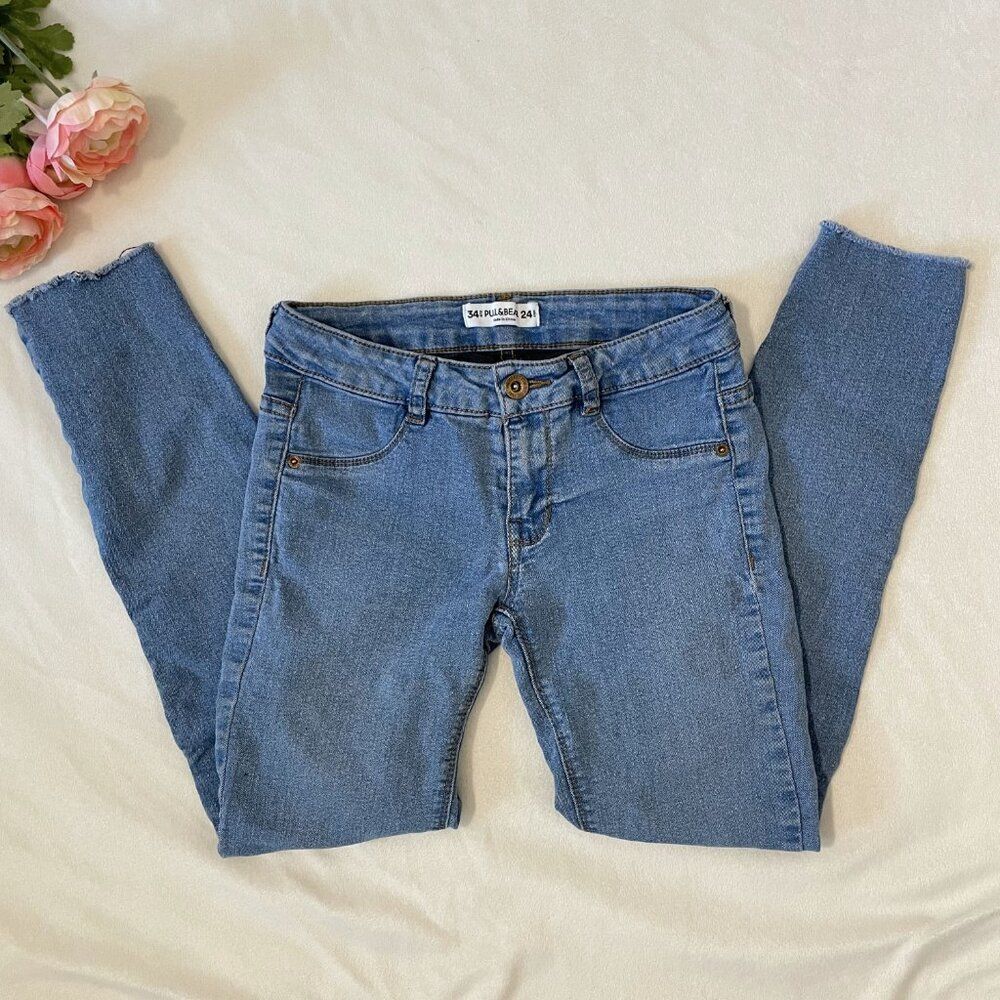 Pull&Bear Medium Wash Skinny Jeans Size 24 XS